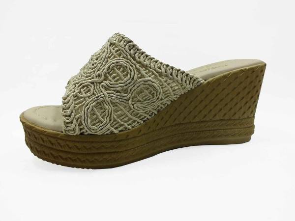 Çarıkçım Dolgu Topuk Kadın Terliği Bej 118 16